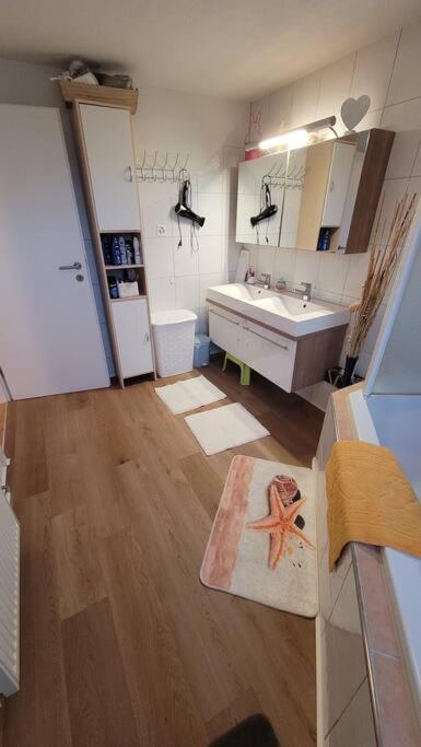 Omi'S Nest, Fuer Klein Und Gross Apartment Oberburen Exterior photo